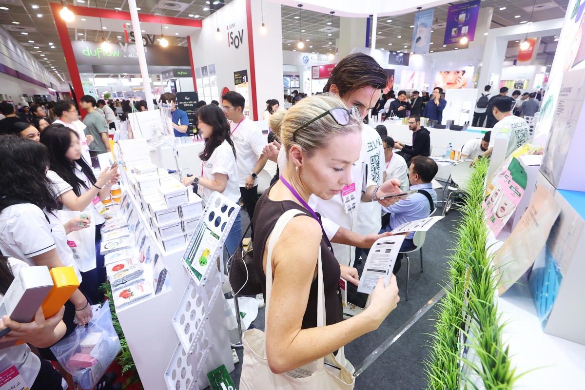 K-Beauty's Latest Trends Are Drawing Global Crowds